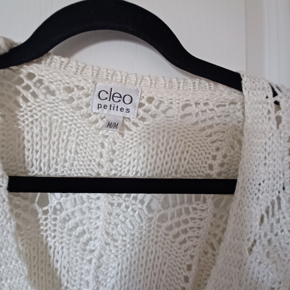 Sweaters - Picture 3 of 4